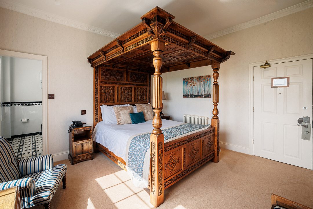 Loftsome Bridge Hotel